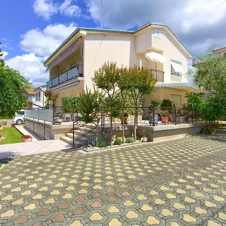 Jele Apartman *